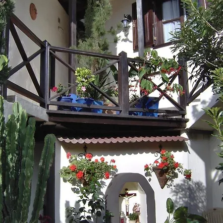 Aptos Monasterio De San Antonio 1 Apartman